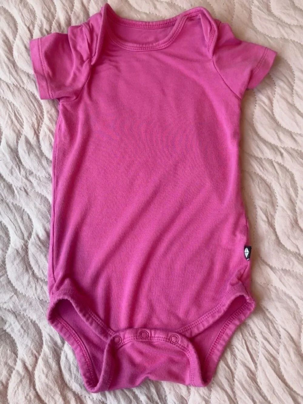 Kyte Raspberry 6-12 onesie